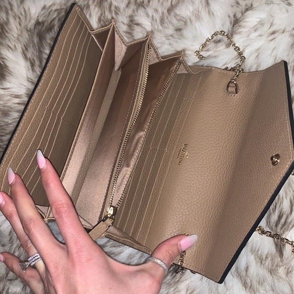 Valentino Garavani rockstud wallet on chain - Picture 5 of 13